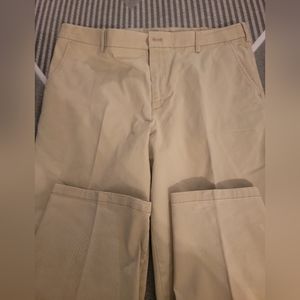 Izod khaki pants